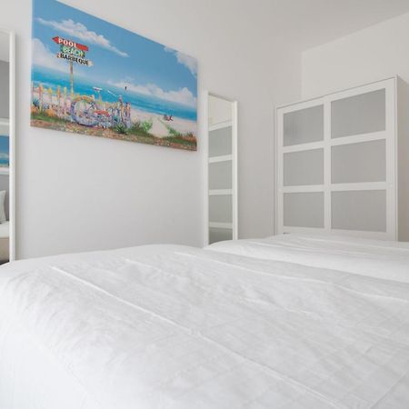 Sweethome26 Luxury Apt Close To The Beach & Free Parking Tel Aviv Bagian luar foto