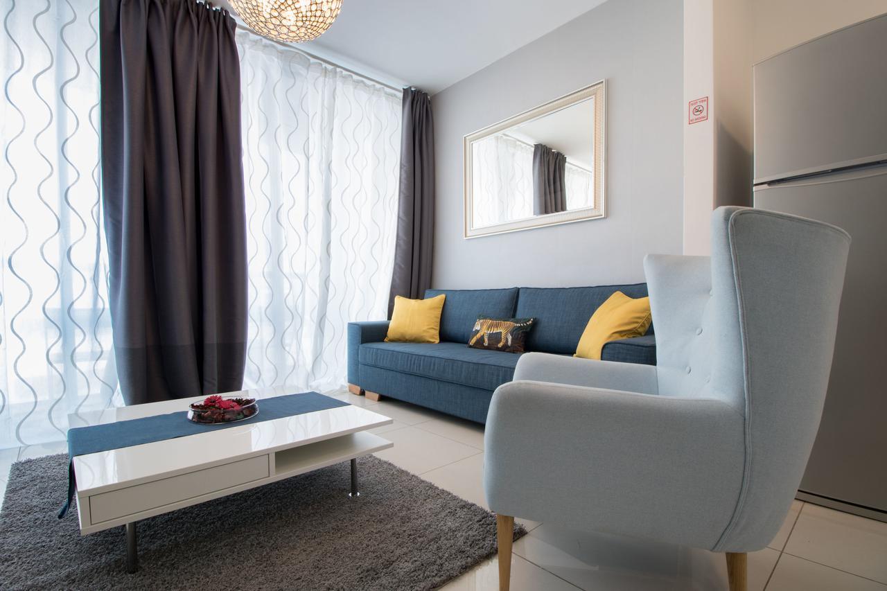 Sweethome26 Luxury Apt Close To The Beach & Free Parking Tel Aviv Bagian luar foto