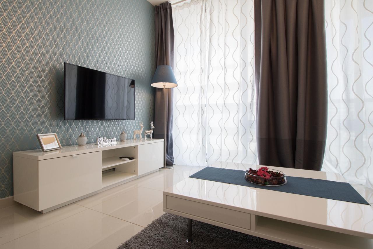 Sweethome26 Luxury Apt Close To The Beach & Free Parking Tel Aviv Bagian luar foto