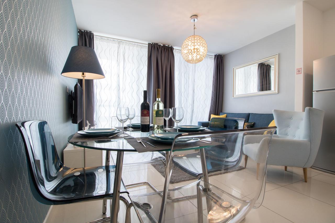 Sweethome26 Luxury Apt Close To The Beach & Free Parking Tel Aviv Bagian luar foto